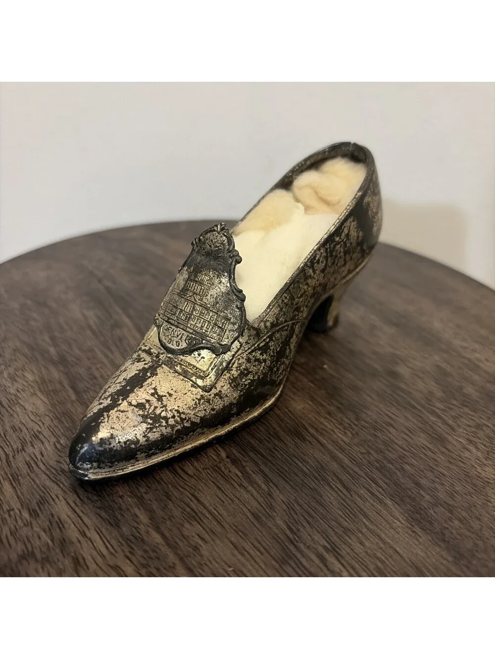 Antique Jennings Brothers Metal Woman’s Shoe Pin Cushion J.B. 1451
